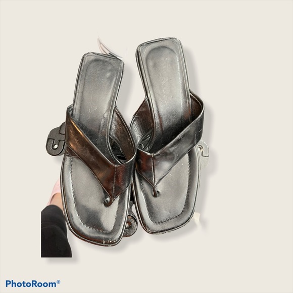 Prada Vintage  Black Leather Box Heels Sandals size 8 - Picture 2 of 4